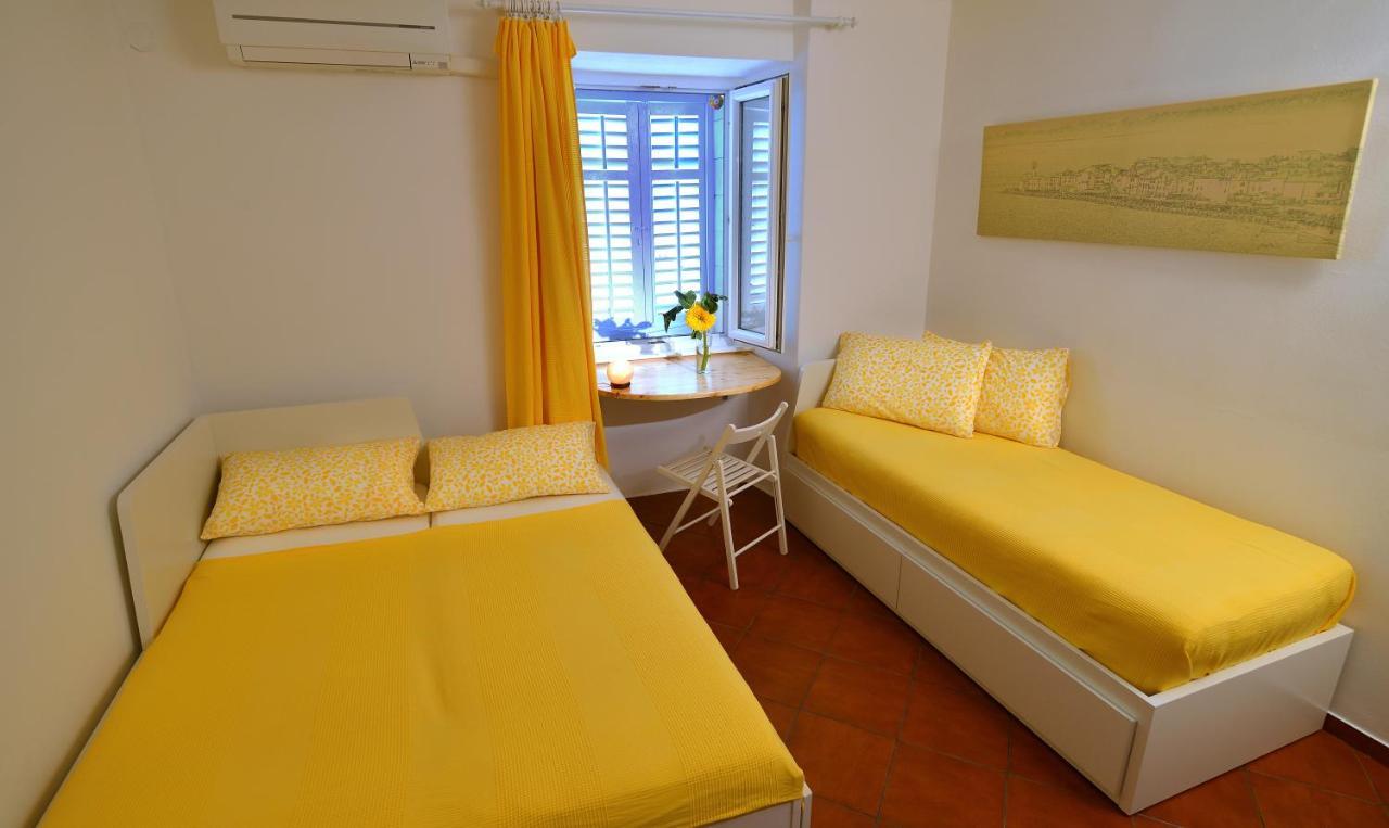 Seaview Apartment *